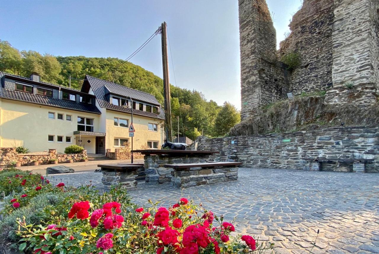 Roosartige Ferien - Ferienwohnung Am Weiherturm Бахарах Экстерьер фото