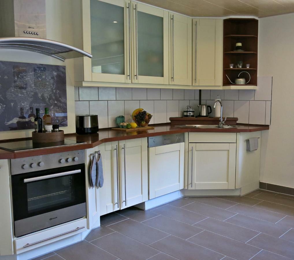 Roosartige Ferien - Ferienwohnung Am Weiherturm Бахарах Экстерьер фото