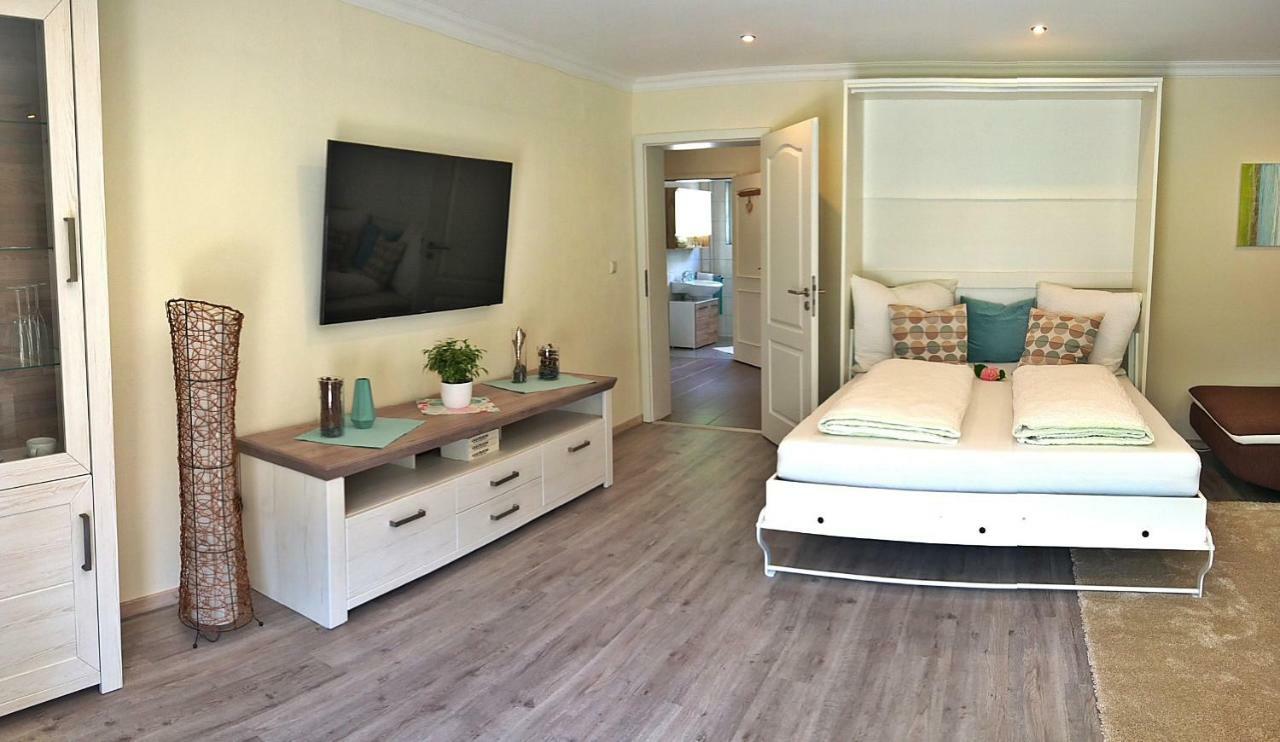 Roosartige Ferien - Ferienwohnung Am Weiherturm Бахарах Экстерьер фото