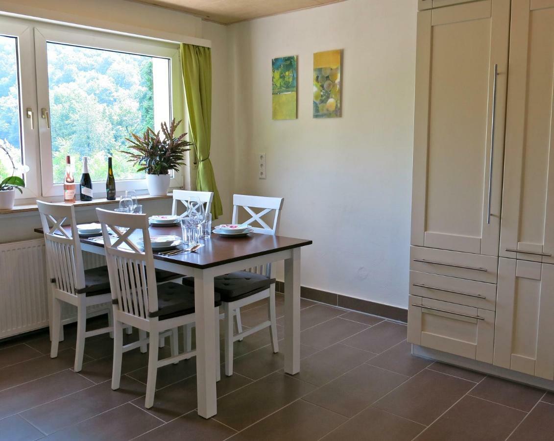 Roosartige Ferien - Ferienwohnung Am Weiherturm Бахарах Экстерьер фото